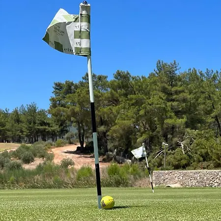 Golf Aparts Apartment